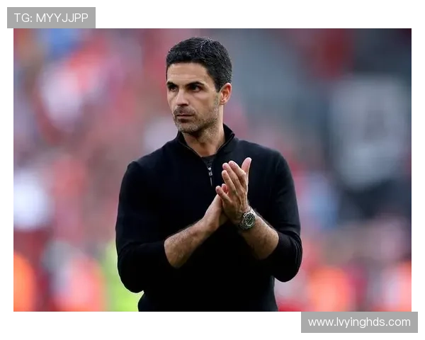 阿森纳球迷高呼幕后英雄贝尔塔微笑回应展现转会大师风范